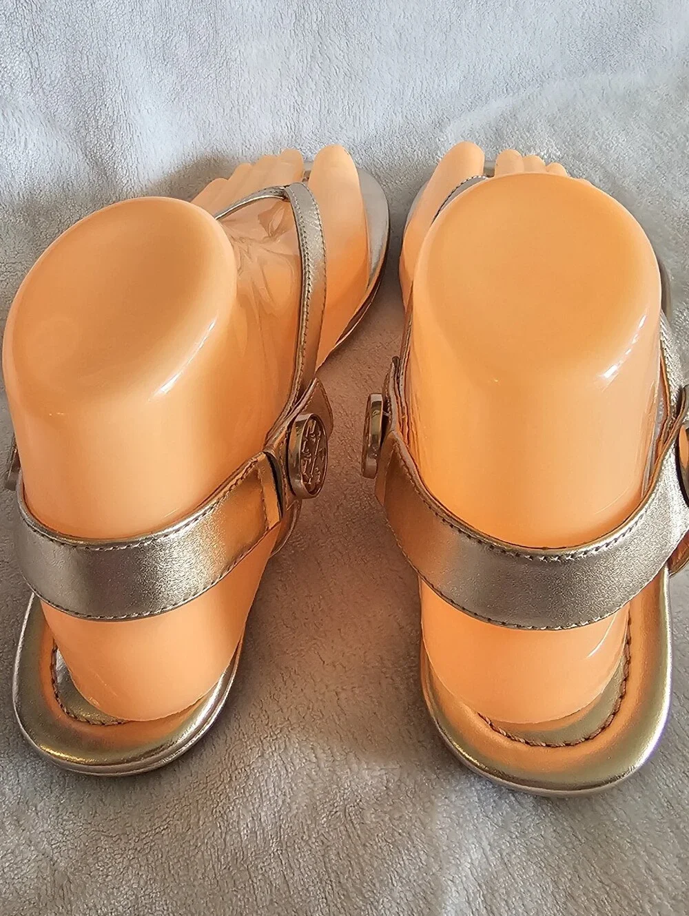 Tory Burch Metallic Gold Women's Thong Sandals - NEW size 7